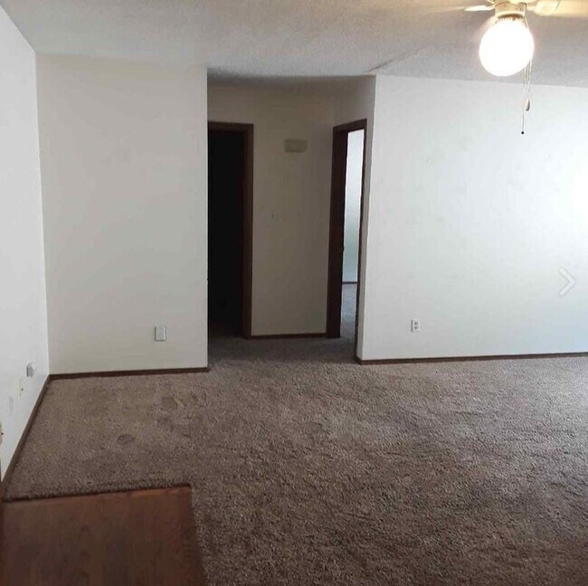 Building Photo - 1104 Laporte Ave