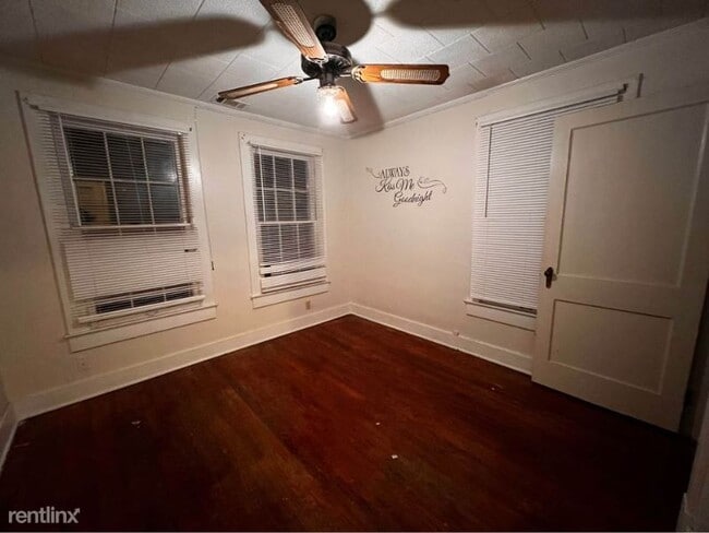 Foto del edificio - 2 br, 1 bath House - 637 Poplar Ave