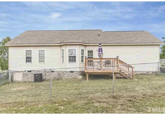 Foto del edificio - 36 Jumpmaster Dr