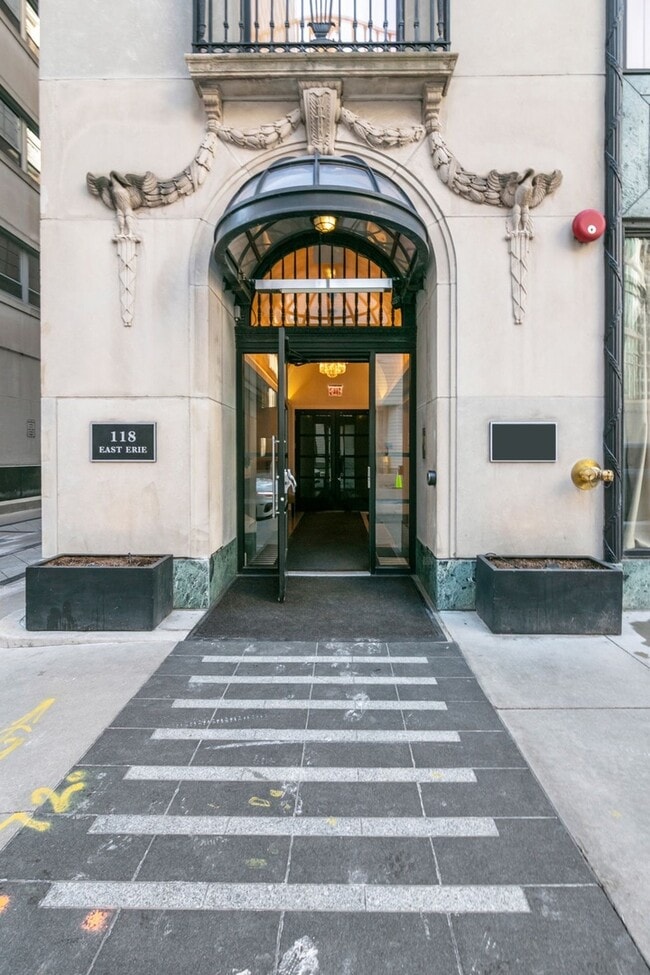 Building Photo - 118 E Erie St