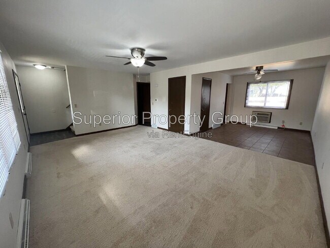 Building Photo - 536 Melody Ln