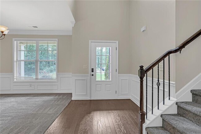 Foto del edificio - 568 Garden View Ct