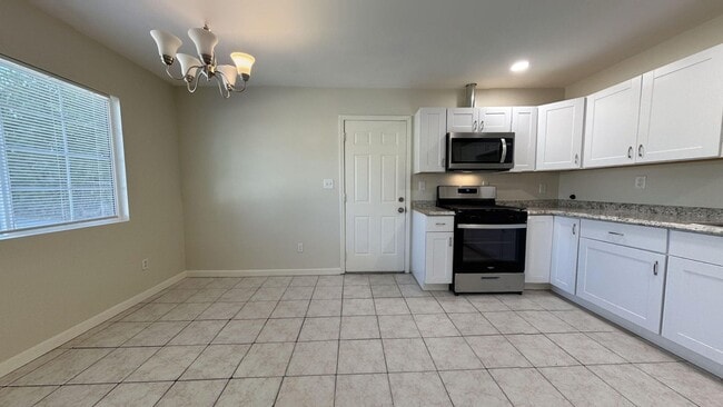 Building Photo - 7390 Valaria Dr