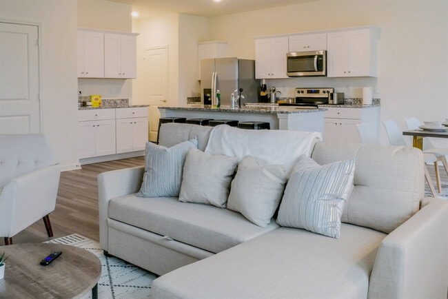 Building Photo - 12544 Oberon