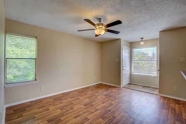 Foto del edificio - 5113 Herrick Ct