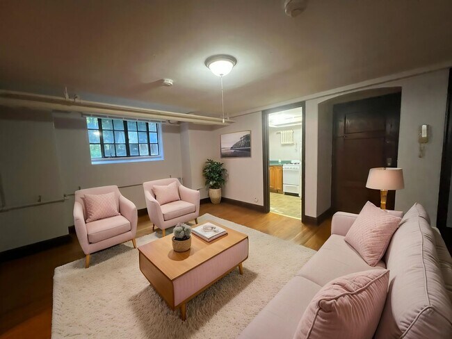 Foto del edificio - 125 Highland Pkwy