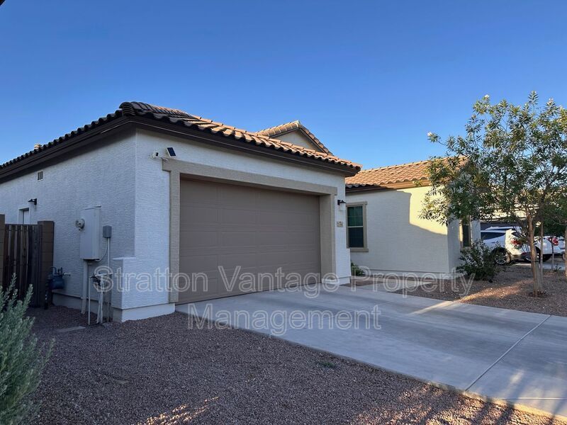 Building Photo - 21096 E Arroyo Verde Dr