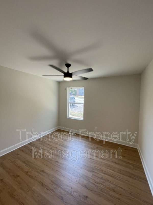 Building Photo - 1226 Sholar Ave