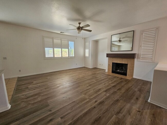 Building Photo - SENIOR 55+ COMMUNITY BEAUTIFUL 2BED/2BATH