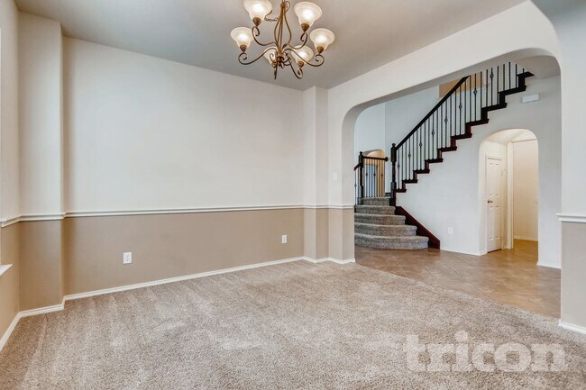 Foto del edificio - 5805 Paloma Blanca Dr