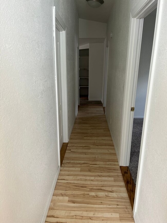 Building Photo - Cute Home in Quiet Neighborhood