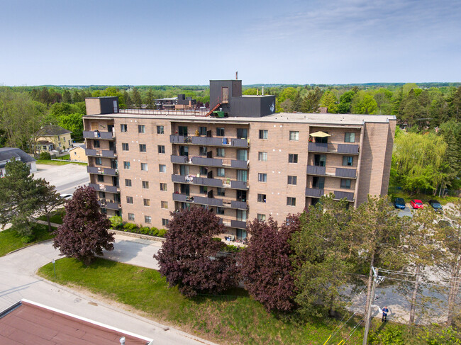 Photo du bâtiment - Riverside Towers