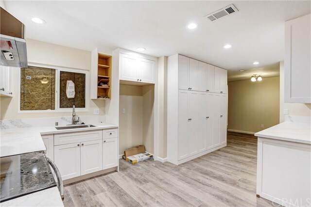 Building Photo - 1394 E Yucca Dr