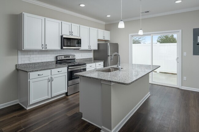 Interior Photo - Edgewood by Callio Properties