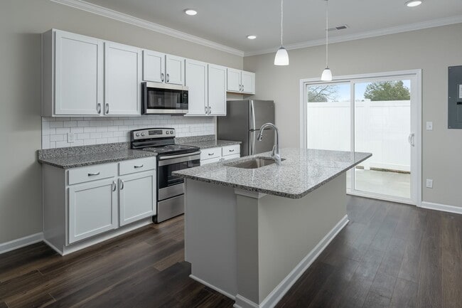 Interior Photo - Edgewood