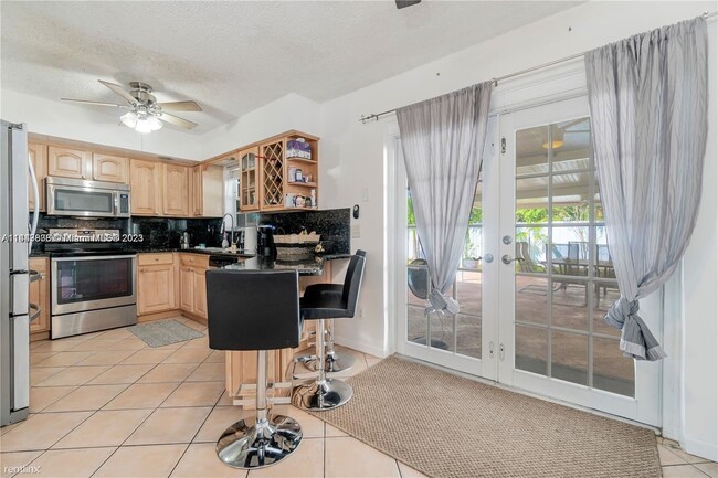 Building Photo - 3 br, 2 bath House - 21000 NE 26th Ave # 0