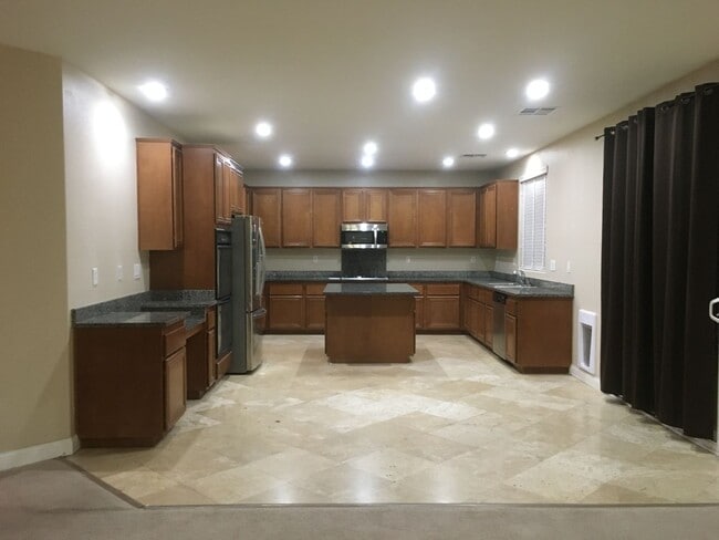 Foto del edificio - 5 BD 4 BTH Two Story Home Available in Aliante