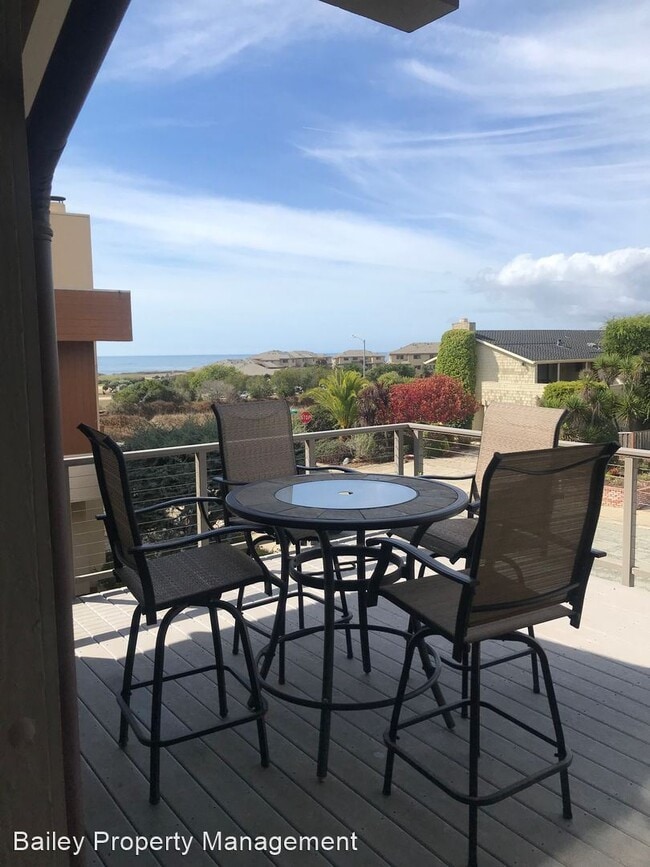 Building Photo - 4 br, 2.5 bath House - 118 Via Medici