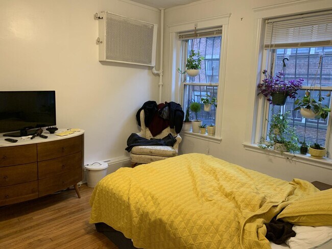 Building Photo - 80 Sutherland Rd