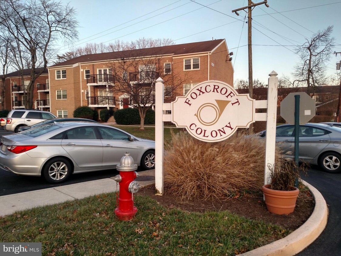 9485 Fairfax Blvd Unit 204, Fairfax, VA 22031 Condo for Rent in