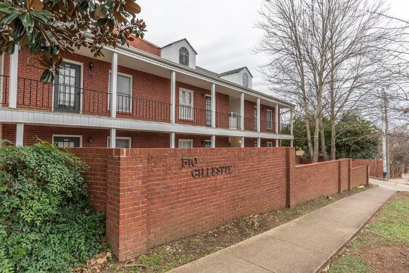Foto principal - 510 E Gillespie St