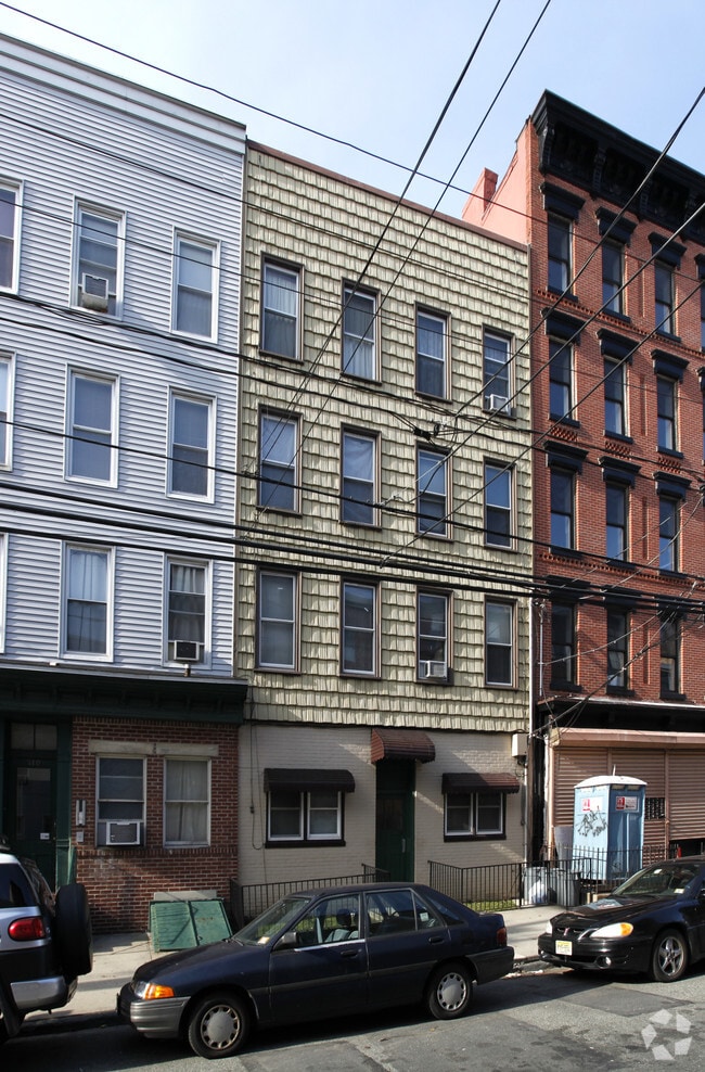 Foto del edificio - 312 Monroe St