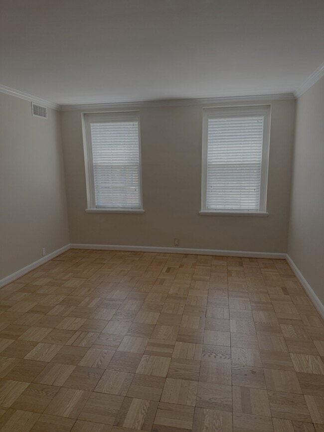 Building Photo - 3531 39th St NW