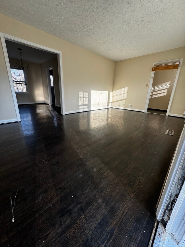 Photo - 1889 Clearwater Dr SE House