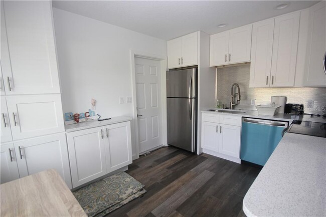 Building Photo - 3084 Jennings Dr