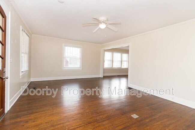 Building Photo - 2112 Duncan Ave