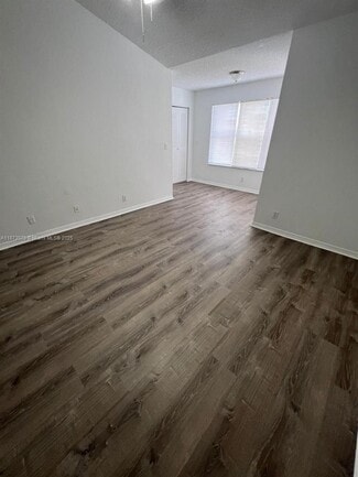 Building Photo - 3430 Pinewalk Dr N