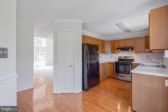 Building Photo - 6212 Grenfell Loop