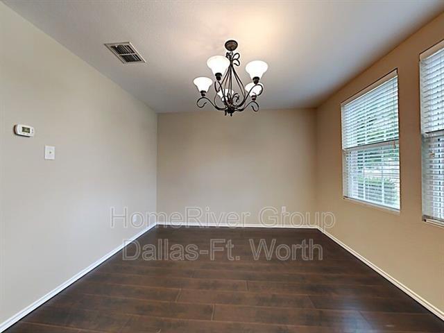 Foto del edificio - 1322 Lamar Ln
