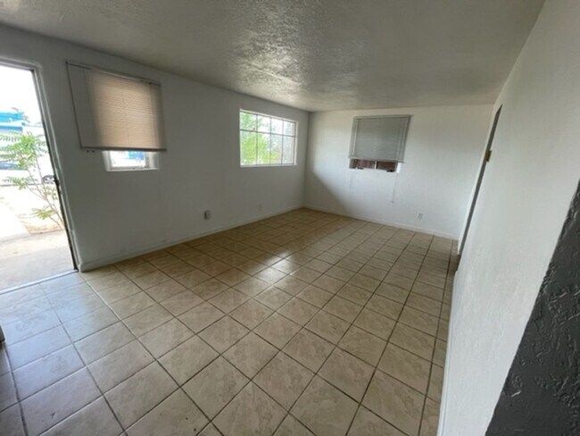 Foto del edificio - 5005 Cherokee Rd NE