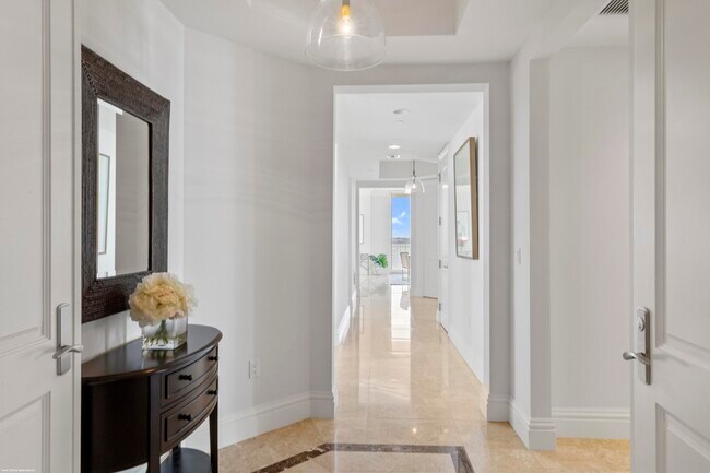 Foto del edificio - 5310 N Ocean Dr