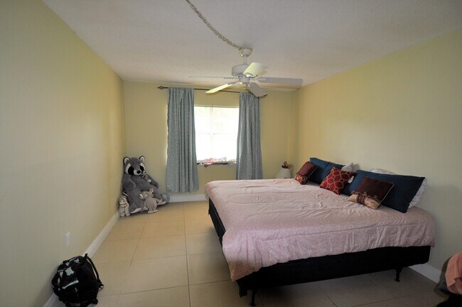 Foto del edificio - 4324 NW 9th Ave