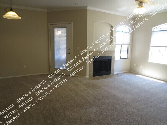 Building Photo - 15095 N Thompson Peak Pkwy