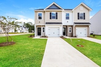 Building Photo - 413 Blue Robin Ln