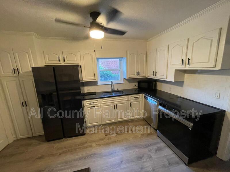 Photo - 110 Gordon St