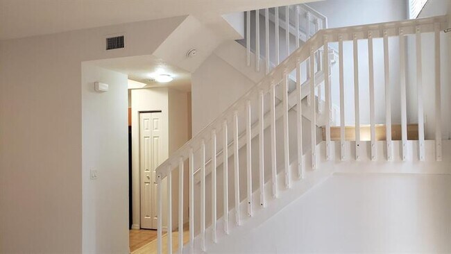 Building Photo - 4919 Schooner Dr