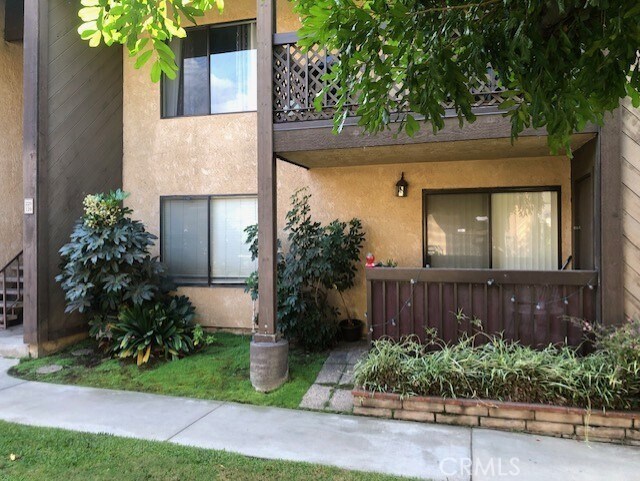 Foto del edificio - 1304 Mountain Ave