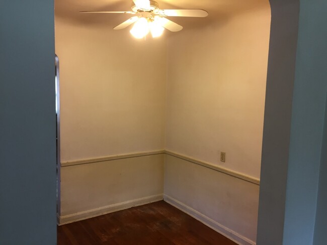 Building Photo - 2440 Losantiville Ave