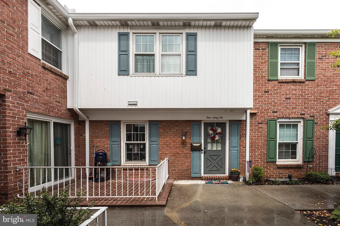 Primary Photo - 466 W Chocolate Ave