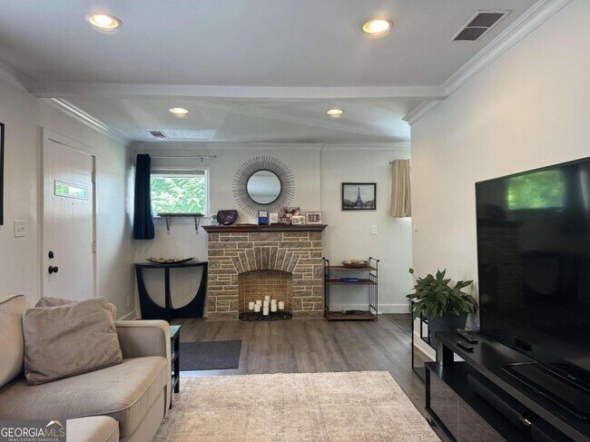 Foto del edificio - 4229 Weaver St SE