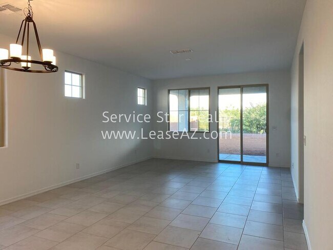 Building Photo - 5623 S Veneto