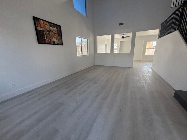 Foto del edificio - Spacious 4Br/3Ba Home in Galena Pointe – in North Las Vegas