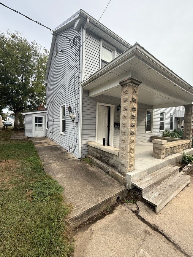 Foto del edificio - 2 bedroom possibly 3 with oversized Garage/Work Shop in Newville