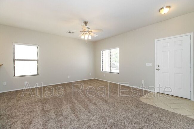 Building Photo - 2232 E Greenlee Ave