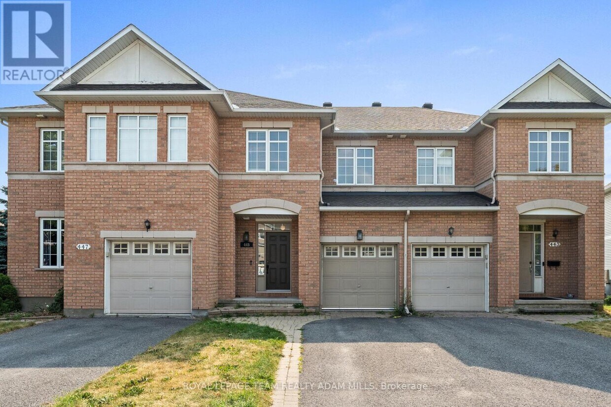 Photo principale - 445 Claridge Dr