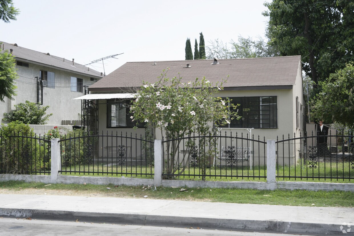 Building Photo - 11140 Dodson St
